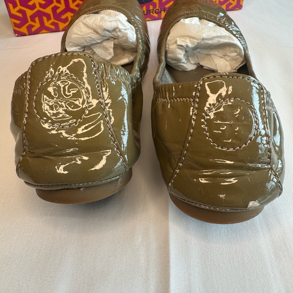Tory Burch Eddie-Smooth Naplak/Patent Leather Ballet Flats Size 8 Color Musk - Picture 4 of 11